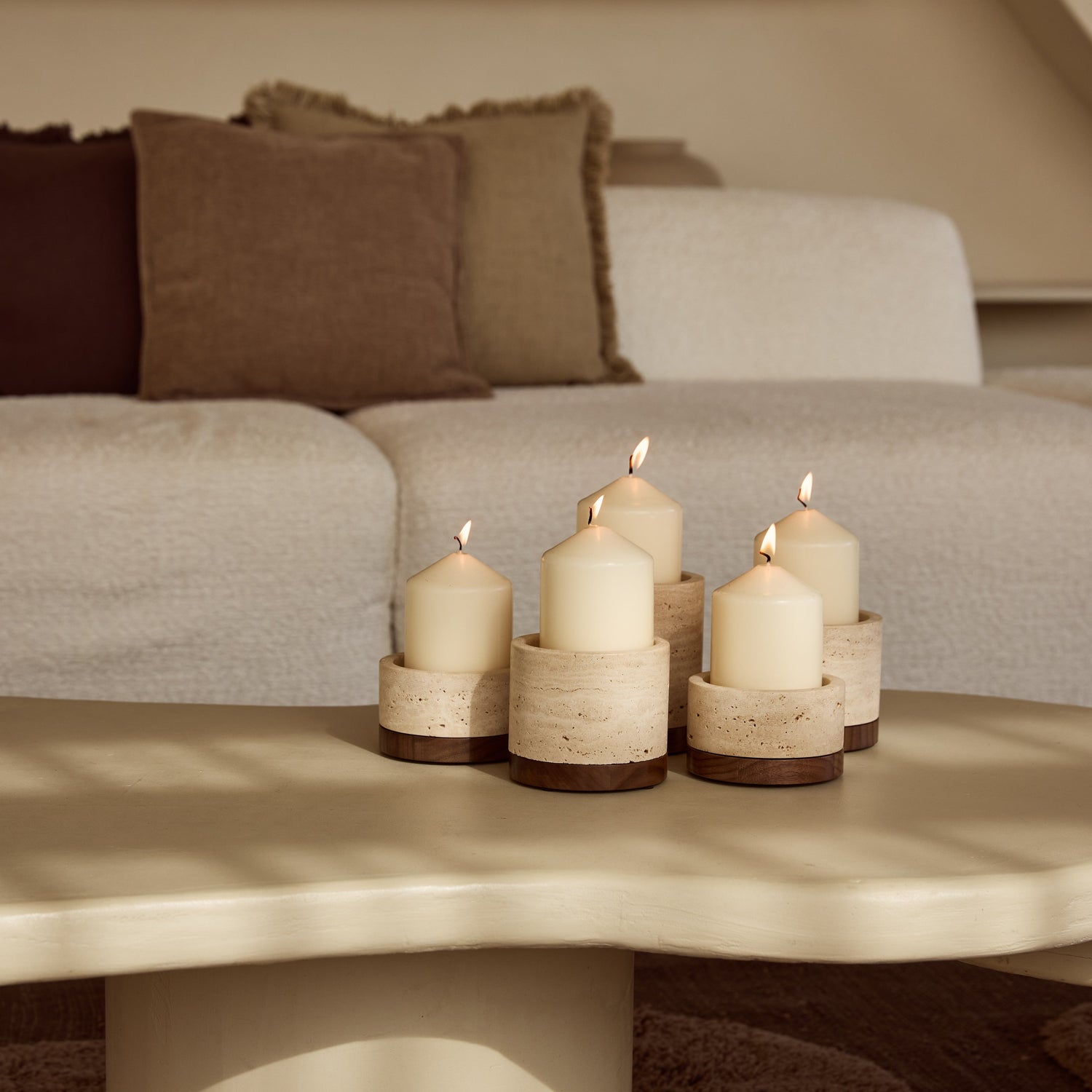 Travertine candle holder S Ø9.5x4cm including wooden plateau