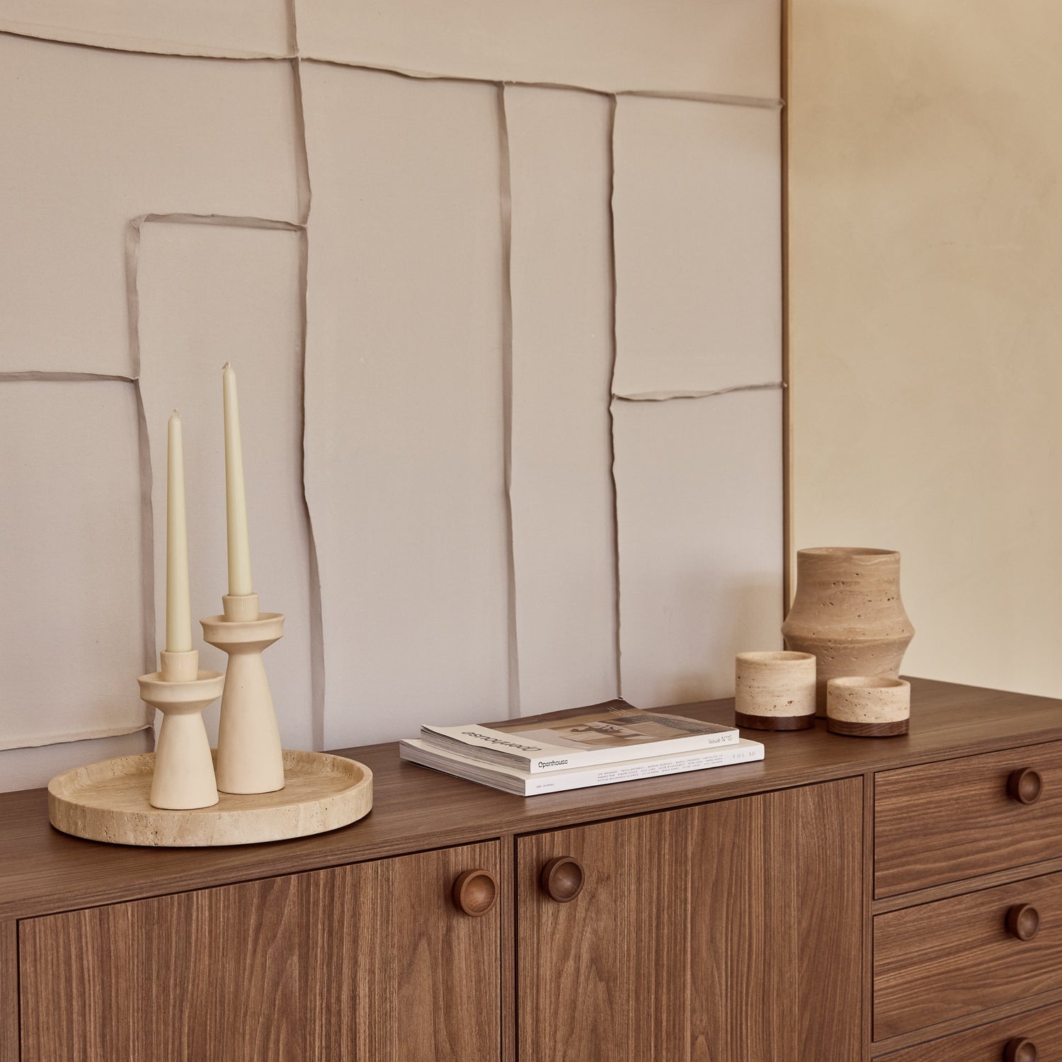 Travertine tray round with edge
